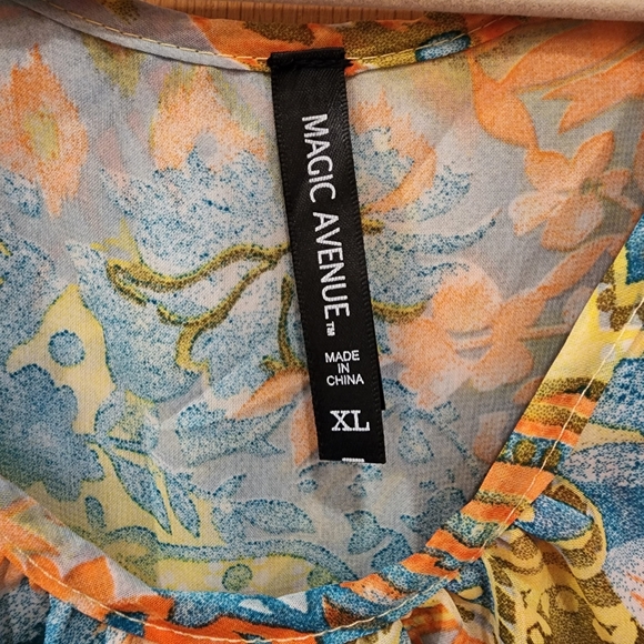 Floral Layered Tank - Picture 3 of 4